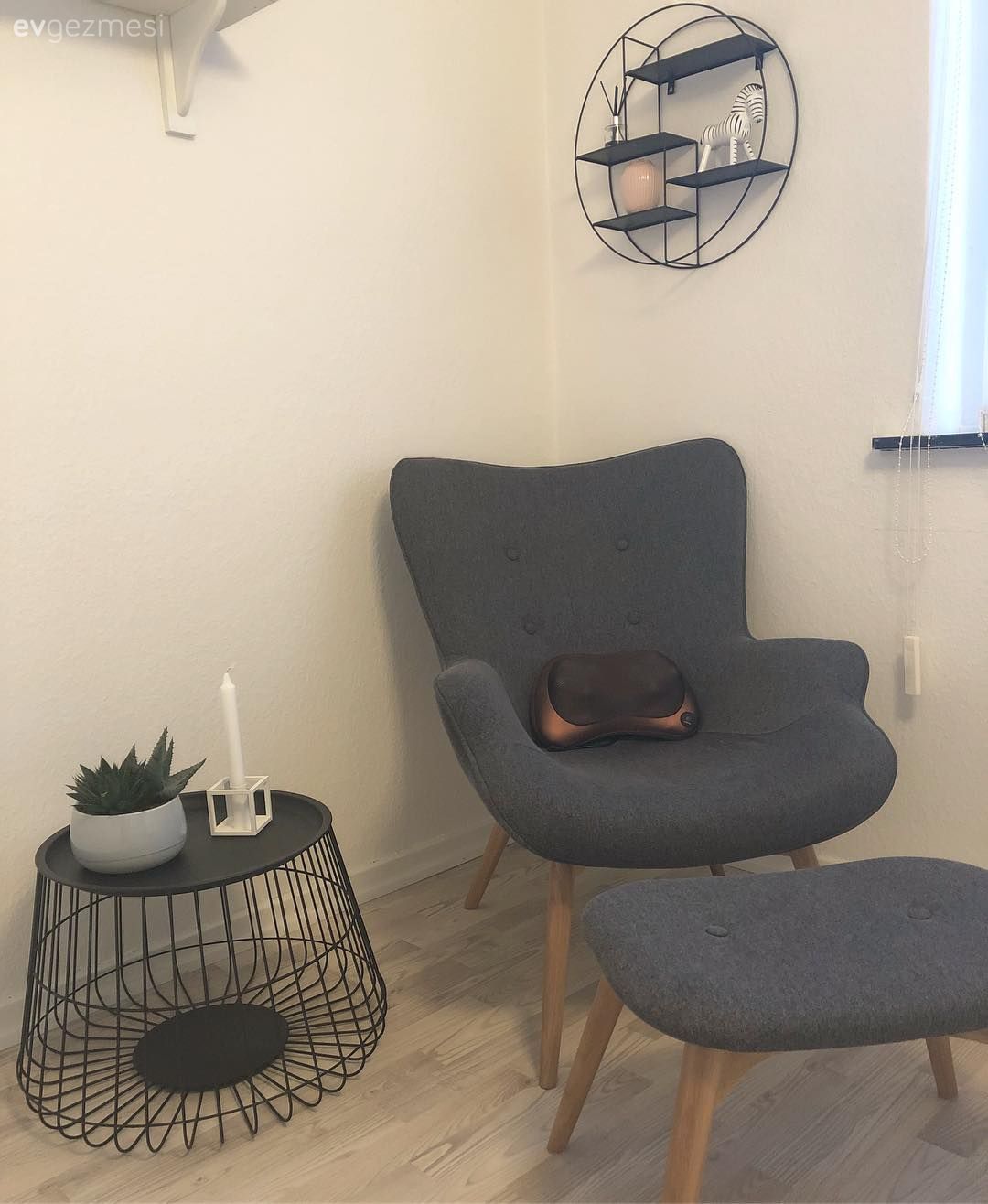 Berjer, Gri, Yan sehpa, Duvar rafı, Metal ayaklı sehpa, Salon