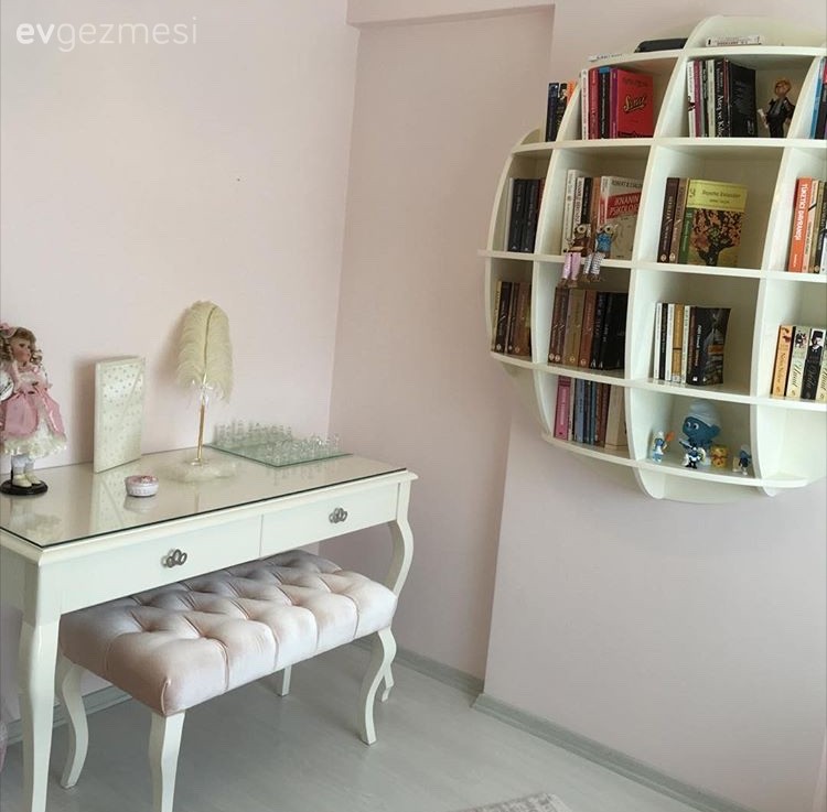 Kitaplık, Yatak Odası