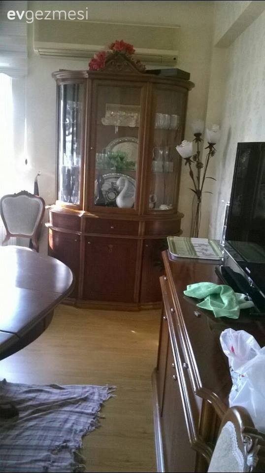 Pınar hanımın 30 yıllık mobilyaları değerlendirdiği nostaljik evi..