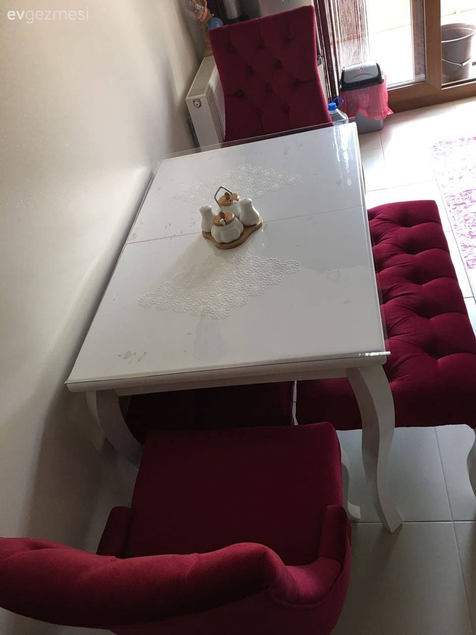 Bank, Bordo, Mutfak masası