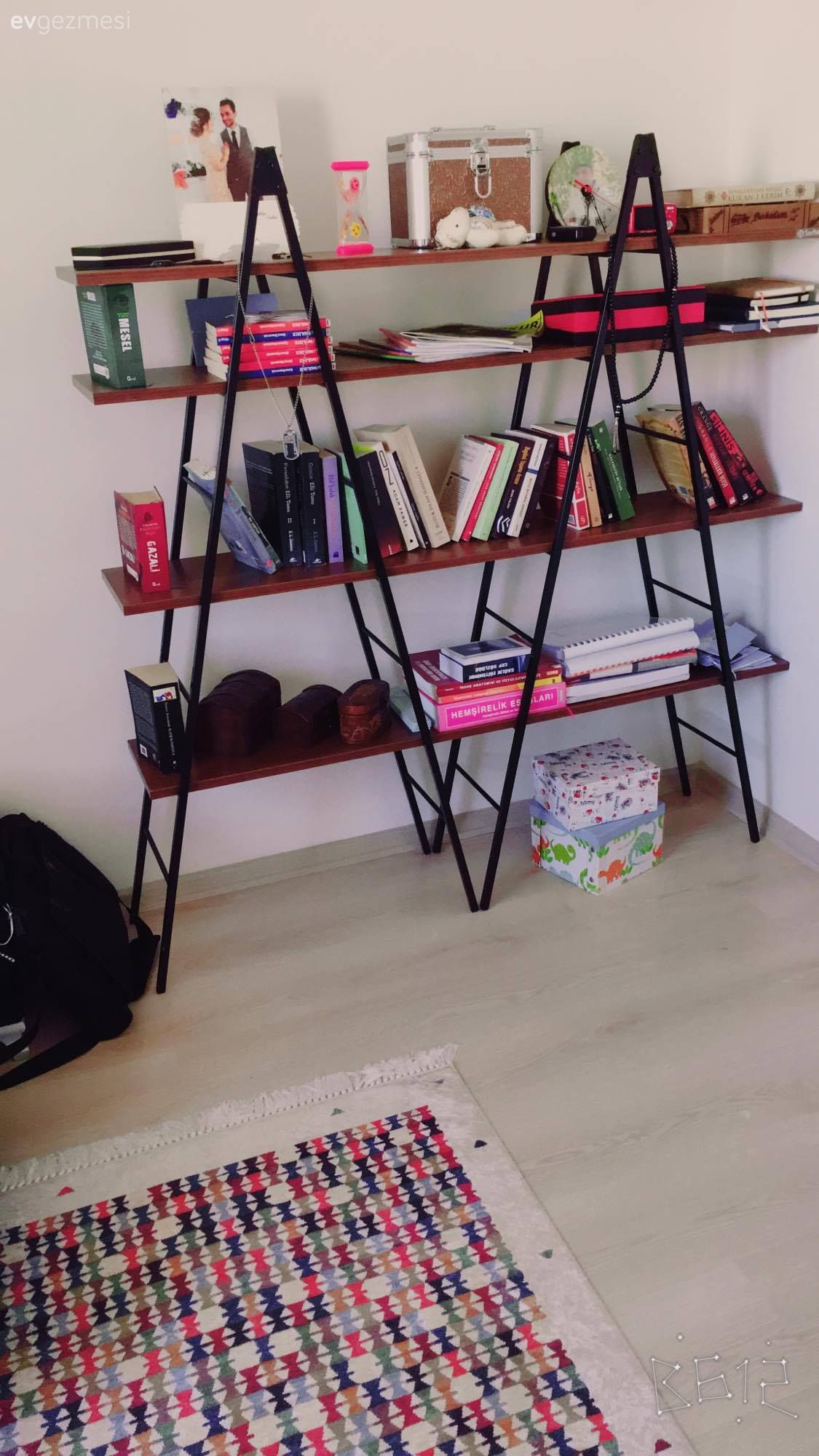 Kitaplık, Oturma Odası