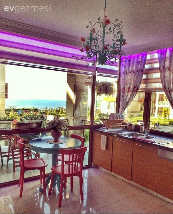 Mutfak, Mutfak masası