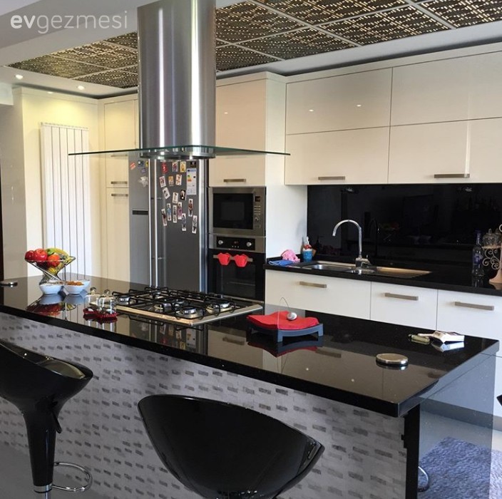 Beyaz, Mutfak, Siyah