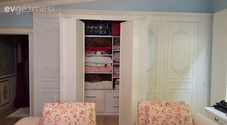 Oturma Odası, Pembe