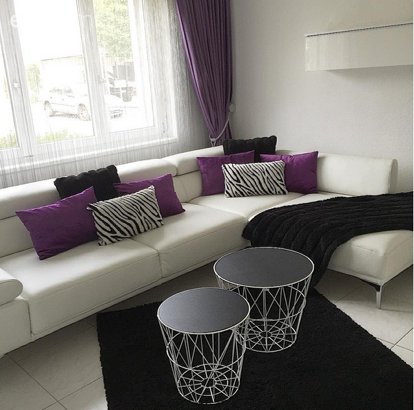 Beyaz, Halı, Köşe koltuk, Mor, Oturma Odası, Sehpa, Siyah