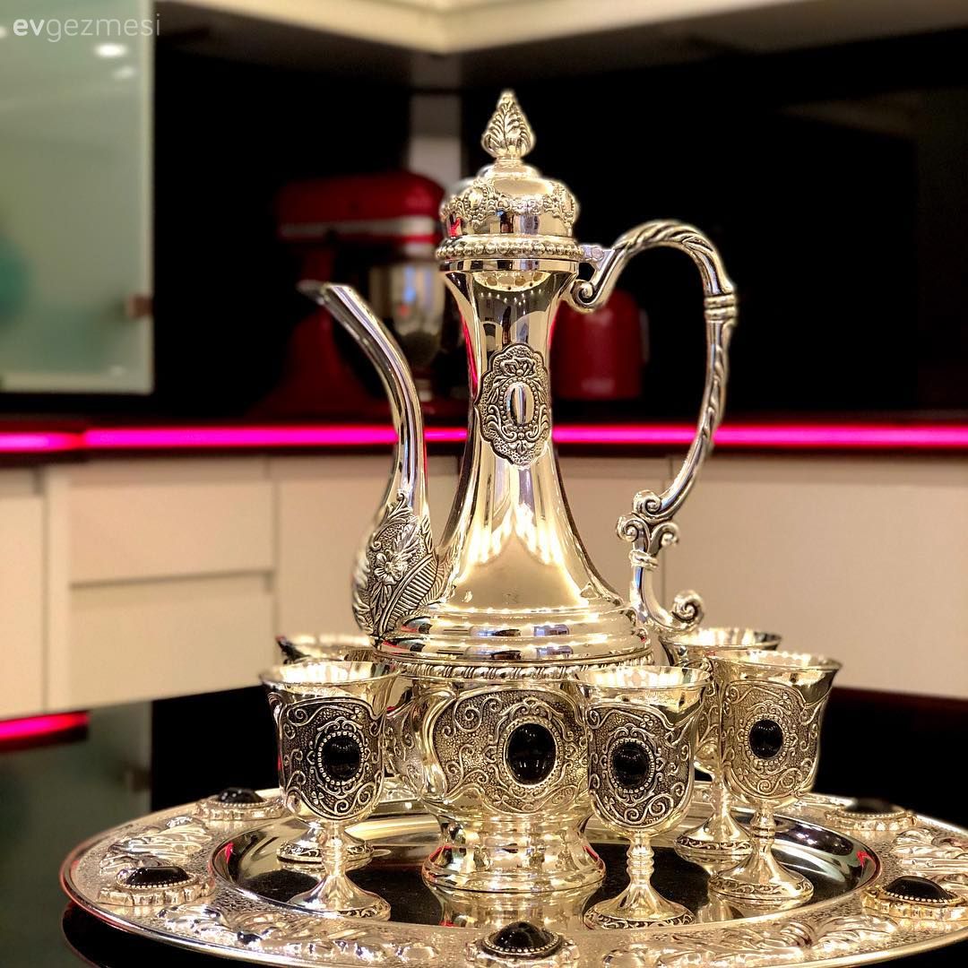 Bu Şık Mutfakta Sürpriz Bir Detay Var