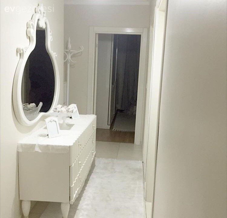 Özlem hanımın pastel tonlarda zarif evi..