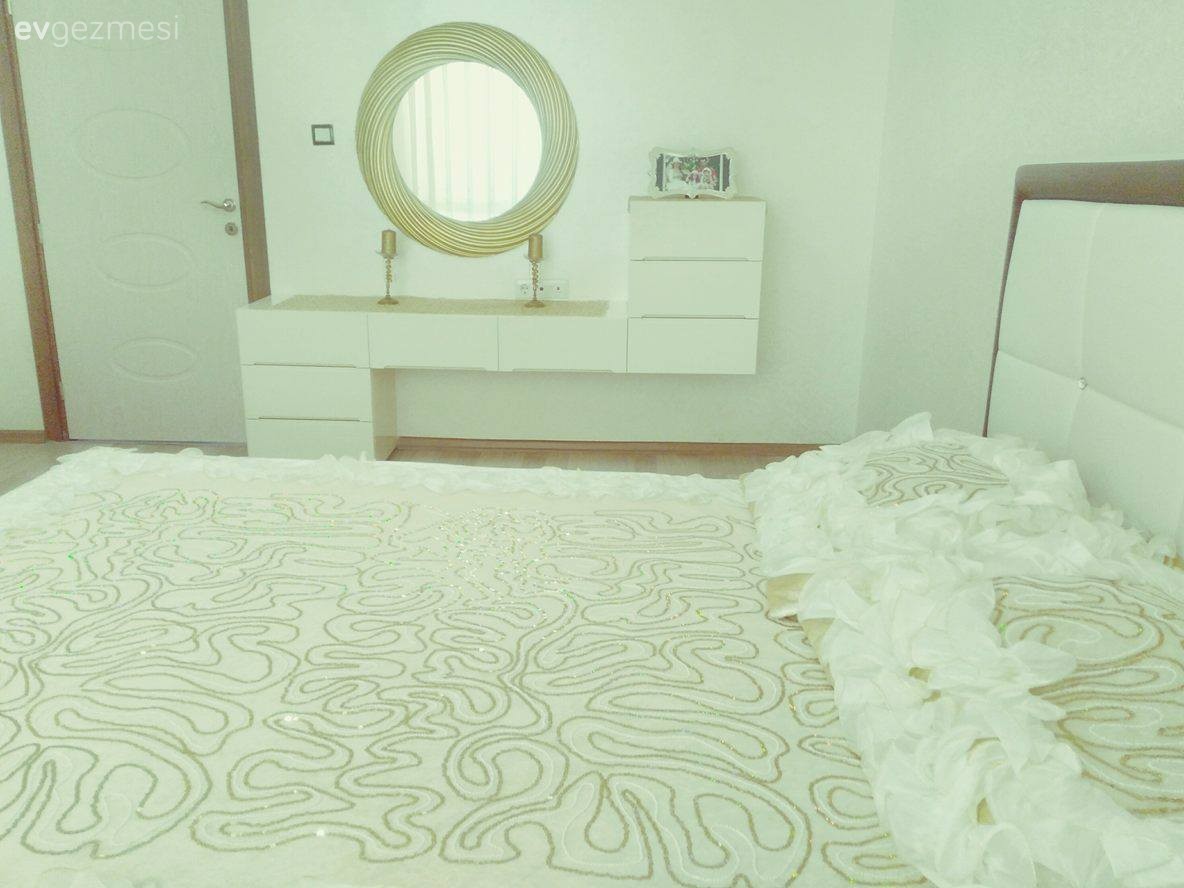 Kıvılcım hanımın klasik ve modernin harmanı, şık evi..