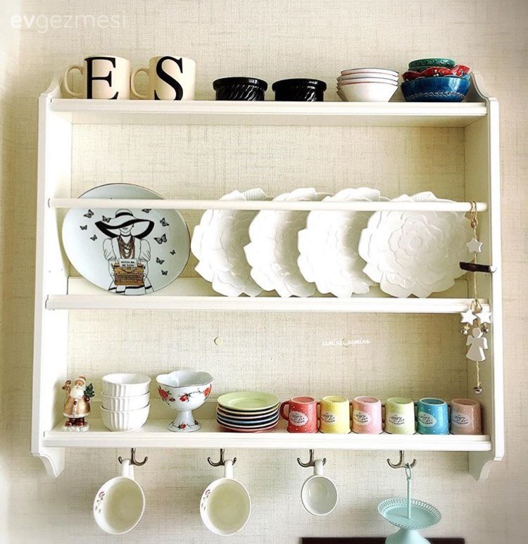 Emine hanımın sakin ve huzur verici evinde yeni dekor..