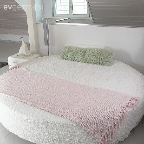 Çatı katı, Çocuk Odası