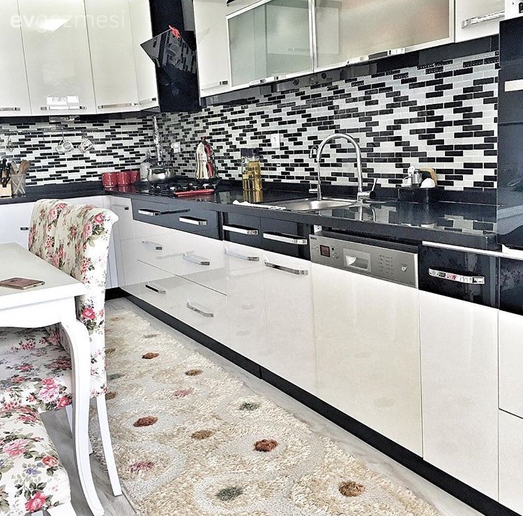 Beyaz mutfak, Halı, Mutfak, Mutfak masası