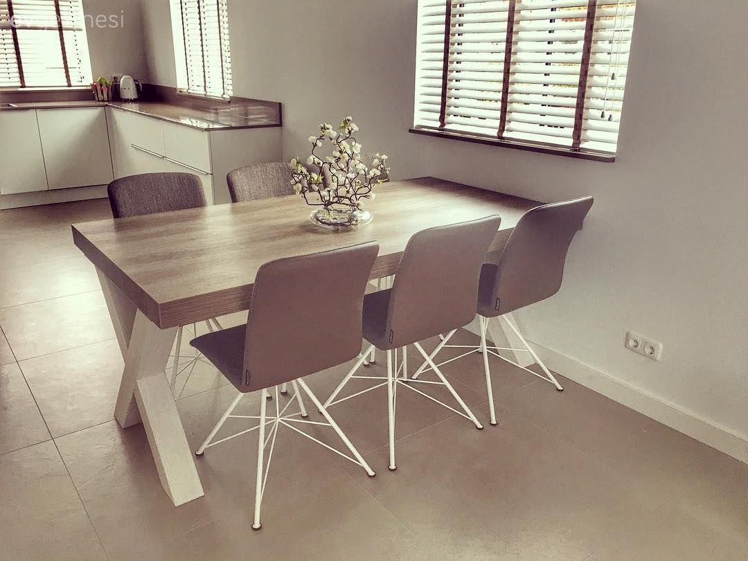 Abartısız stil, sade ve sofistike bir dekor. Özlem hanımın evinden..