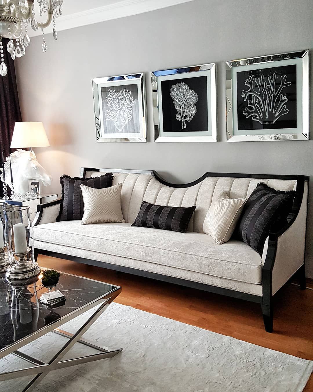 Bu Salon Yeni Parçalarıyla Sofistike Duruşu Simgeliyor!