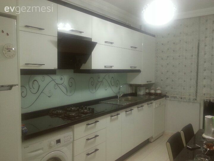 Yeşim hanımın tadilat ile yenilenen mutfak ve banyosu.