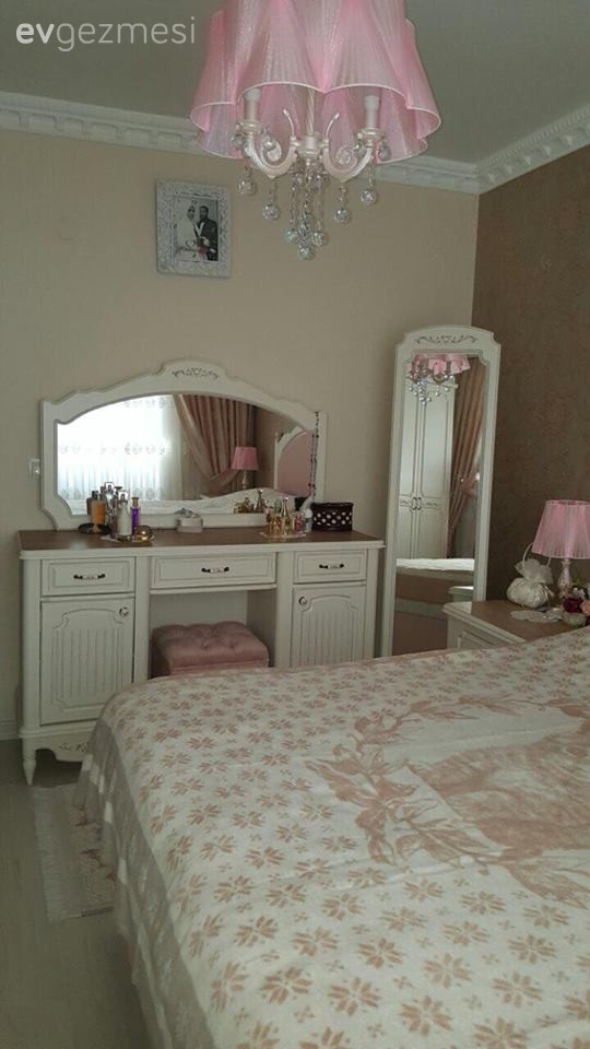 Country, Yatak Odası