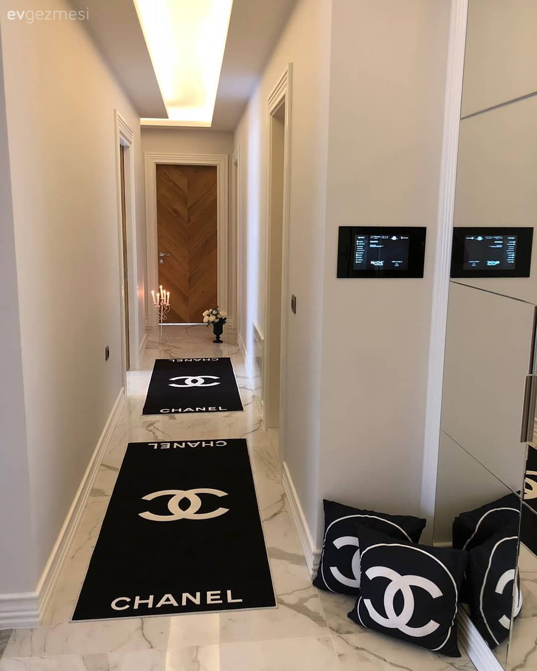 Asma tavan, Halı, Yolluk, Hol