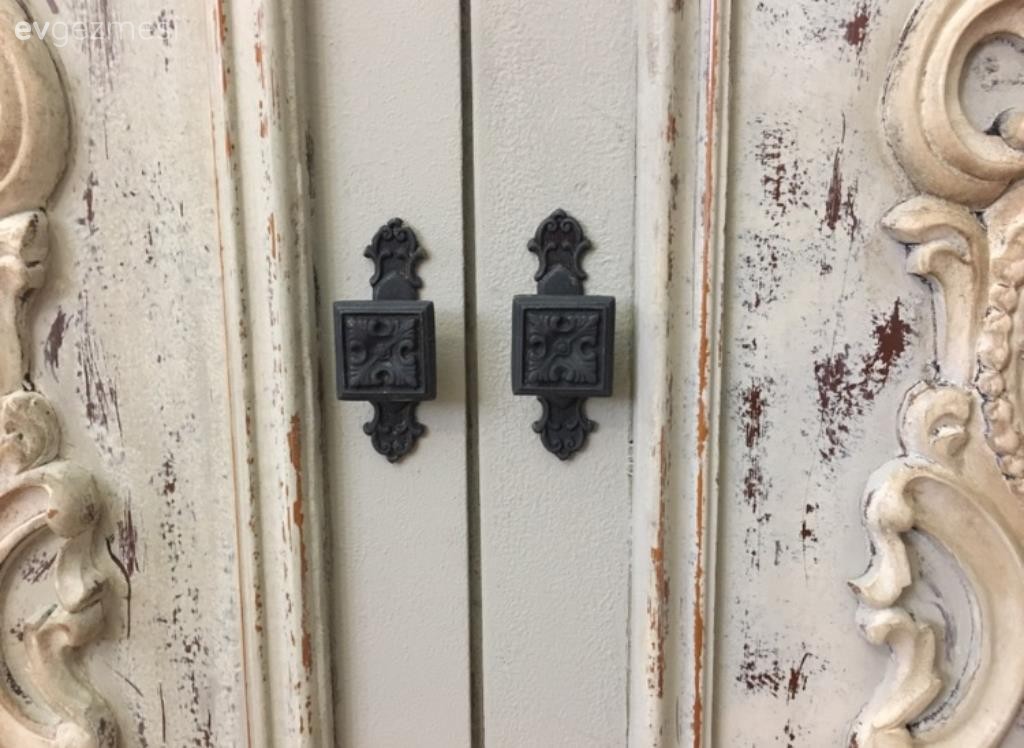 Eski ceviz konsoldan, şık bir eskitme konsola: Şule hanımın dönüşümü..