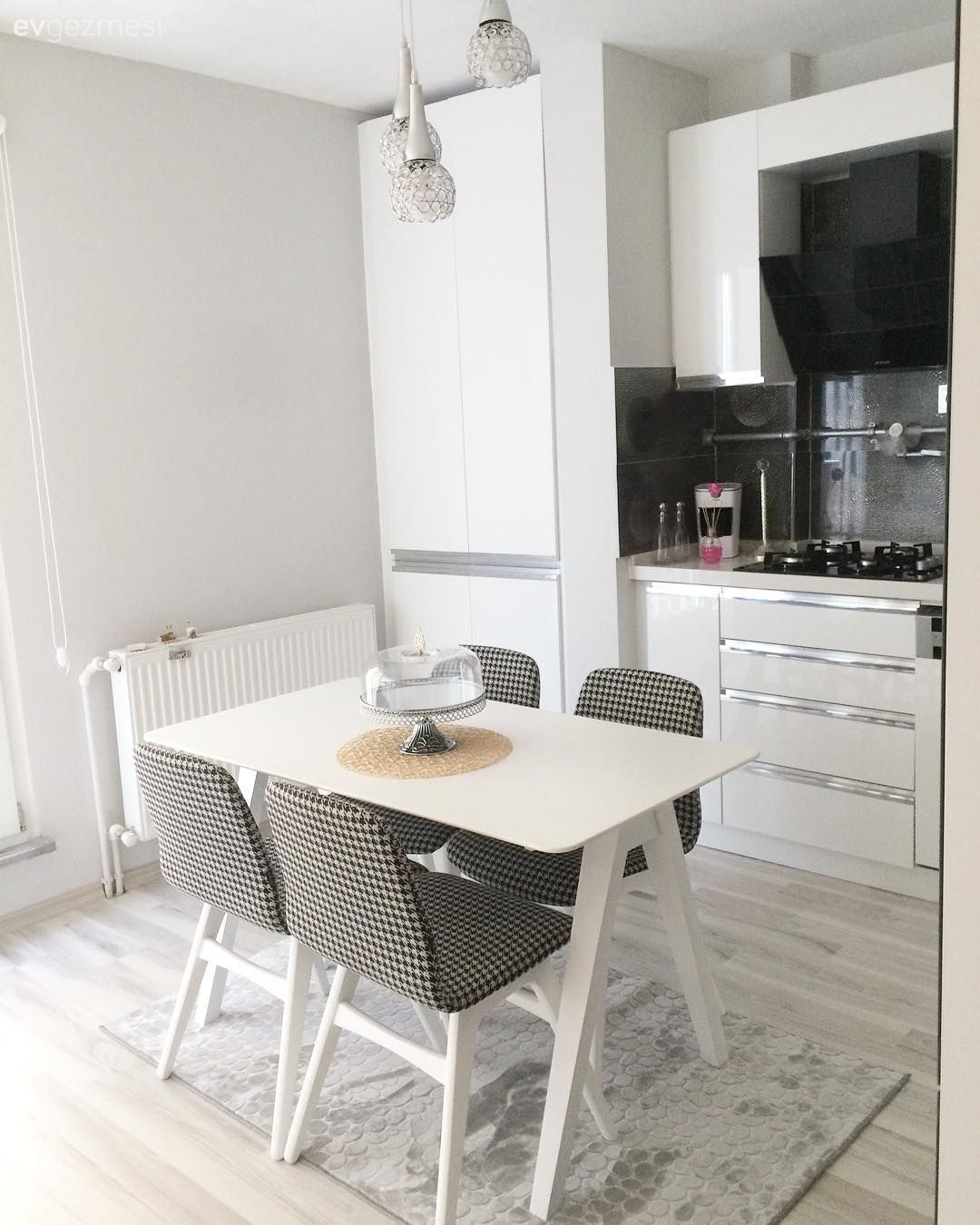 Beyaz mutfak, Mutfak, Mutfak masası, Siyah- Beyaz