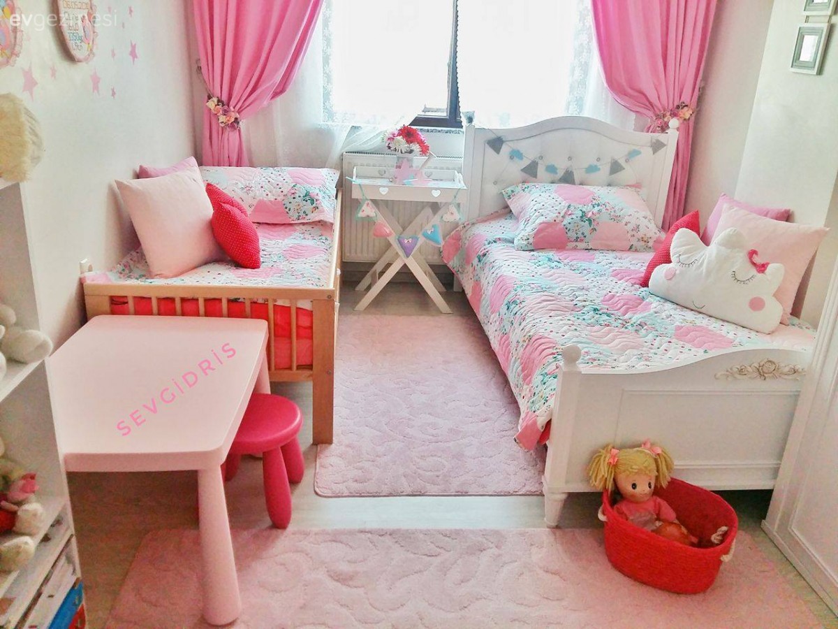 Çocuk Odası, Pembe
