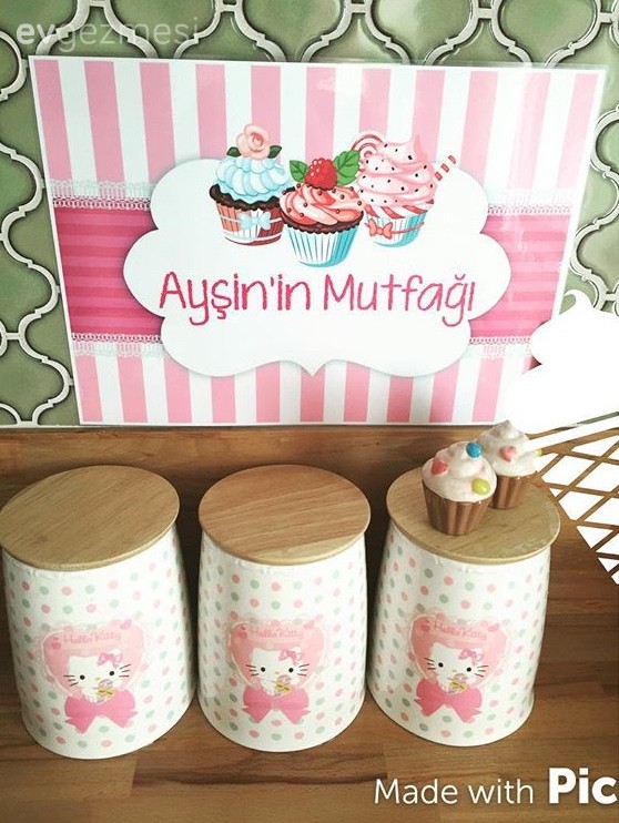 Ayşin hanımın rustik stilde, naturel mutfağı.