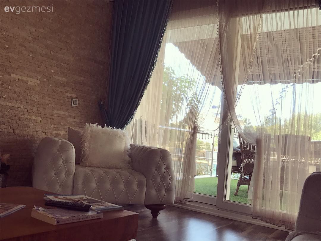 Salon, Krem, Mavi, Fon perde, Taş duvar