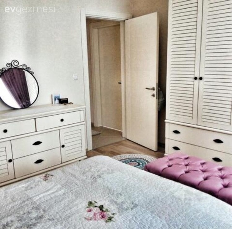 Pembe, Puf, Yatak Odası