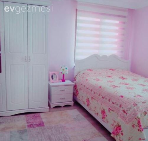 Duygu hanımın yumuşak tonlarda zarif ve tatlı evi..