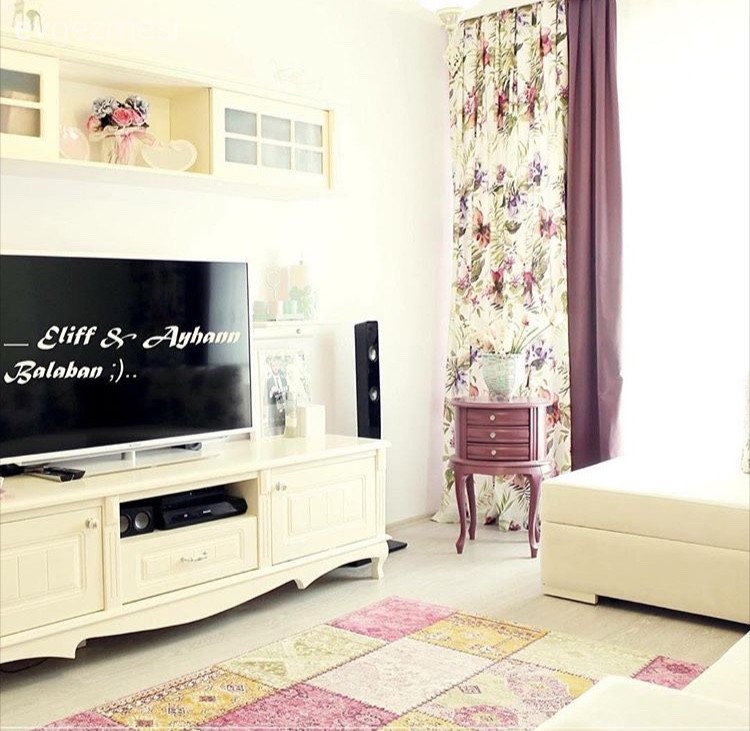 Halı, Mor, Oturma Odası, Tv ünitesi