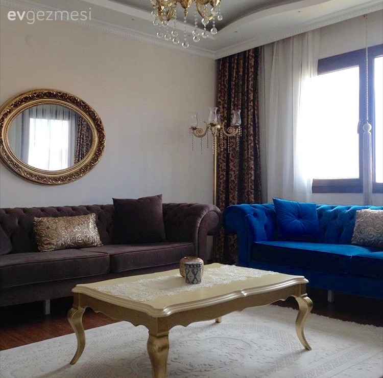 Altın, Ayna, Fon perde, Halı, Mavi, Orta sehpa, Salon, Perde
