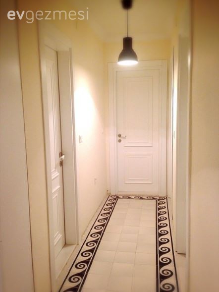 Esra hanımın nostaljik esintilerle kimlik kazanan iç açıcı evi..