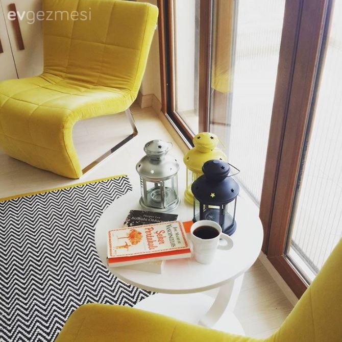 Berjer, Sarı, Sehpa, Siyah- Beyaz