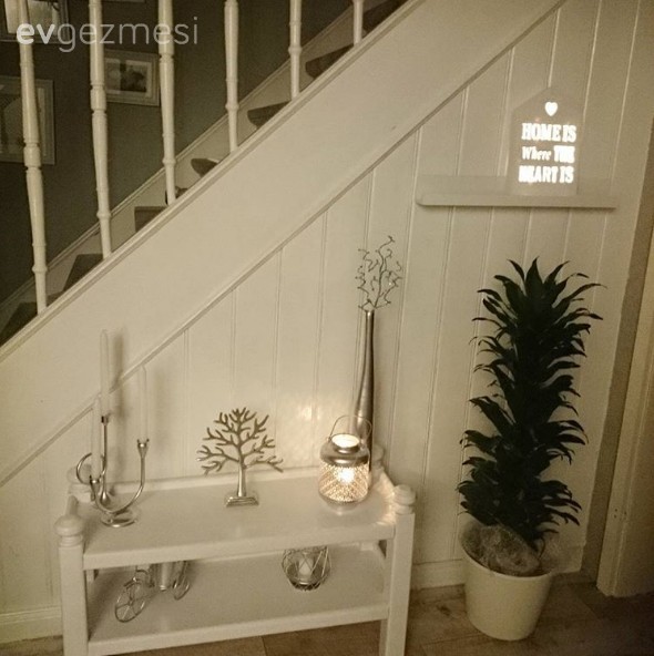 Derya hanımın grinin etkisinde İskandinav stil evi..