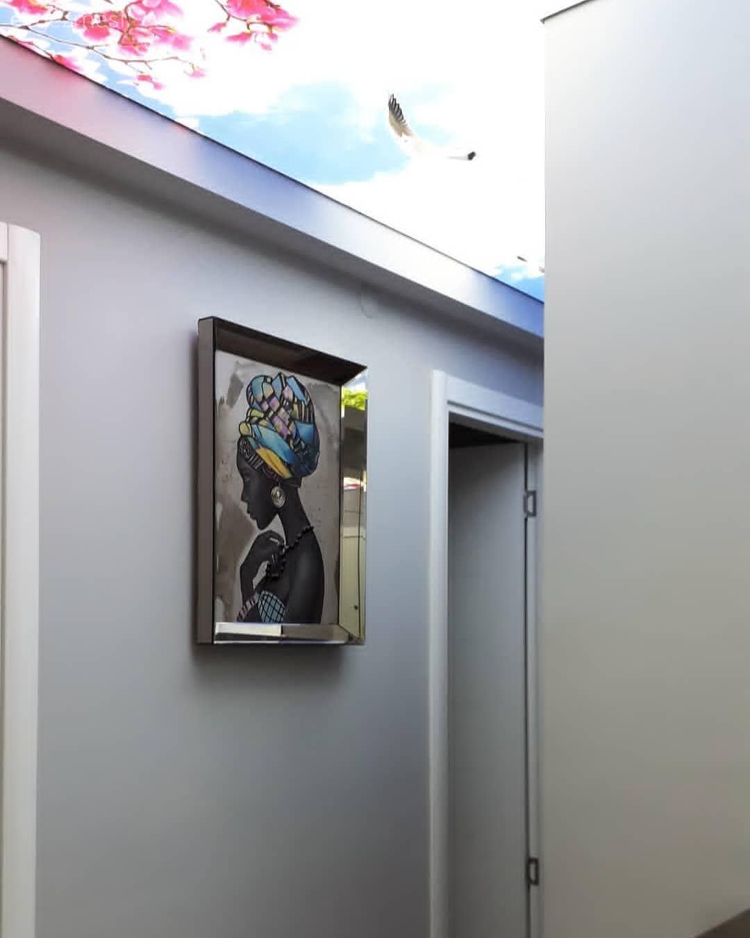 Lüks doku ve desenler, dekoru göz alıcılaştıran detaylar. Şık ve gösterişli bir ev..