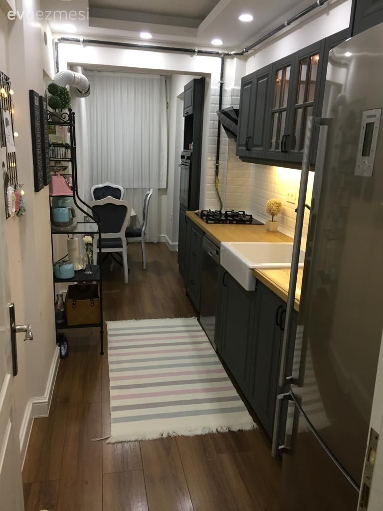 Mutfak, Mutfak tadilat, Mutfak masası, Asma tavan, Ahşap mutfak tezgahı, Gri mutfak, Country mutfak