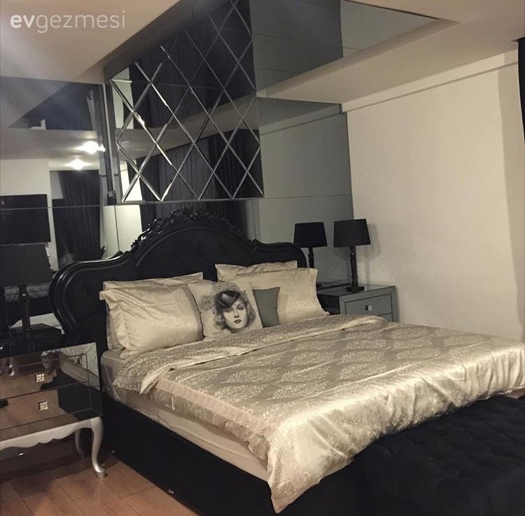 Ayna, Yatak Odası, Siyah