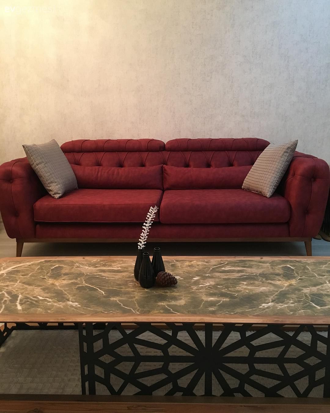 Bu Keyifli Evde Uyum, Sade Şık Stil ile Buluşuyor