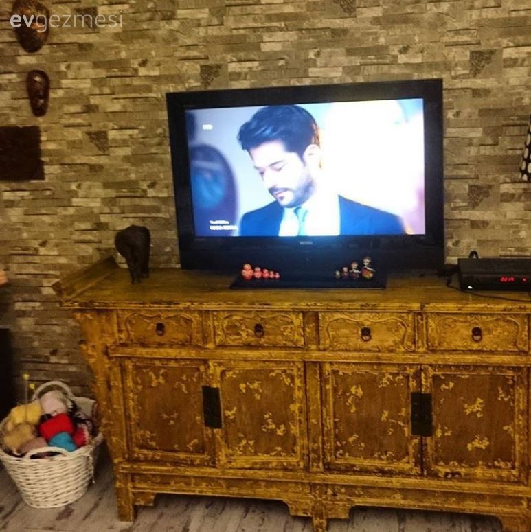 Nurhan hanımın ahşap ve beyazı buluşturan, kır evi stil evi..