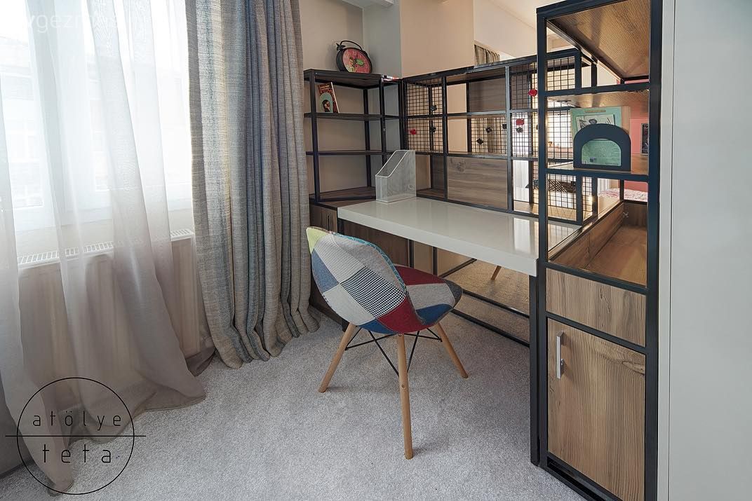 Çalışma masası, Oda bölümleme, Genç odası