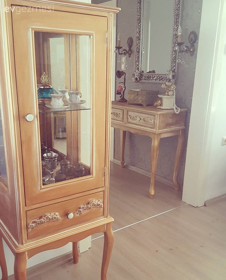 Emine hanımın nostaljik bir ruhu olan evi..