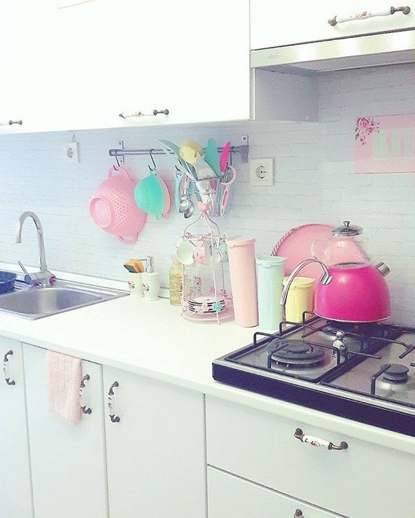 Renkli ve cıvıl cıvıl: Buse hanımın mutfağı!