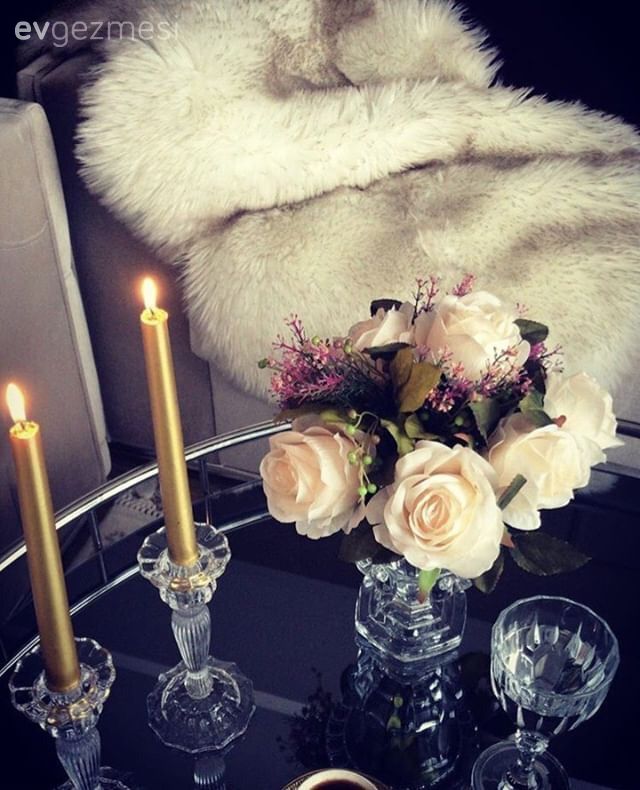 Kristal aksesuarlar, Yapay çiçekler, Sehpa üstü aksesuarı