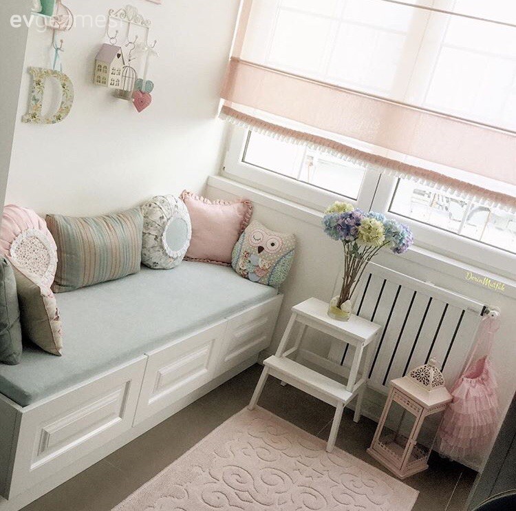 Kahve köşesi, Sedir