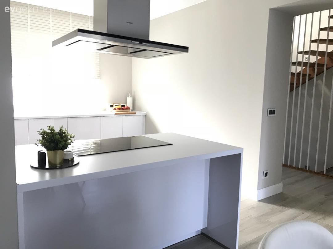 Mutfak, Beyaz mutfak, Cam Ankastre, Davlumbaz, Elektrikli Ocak, Modern mutfak, Mutfak yarım adası, U-tipi mutfak