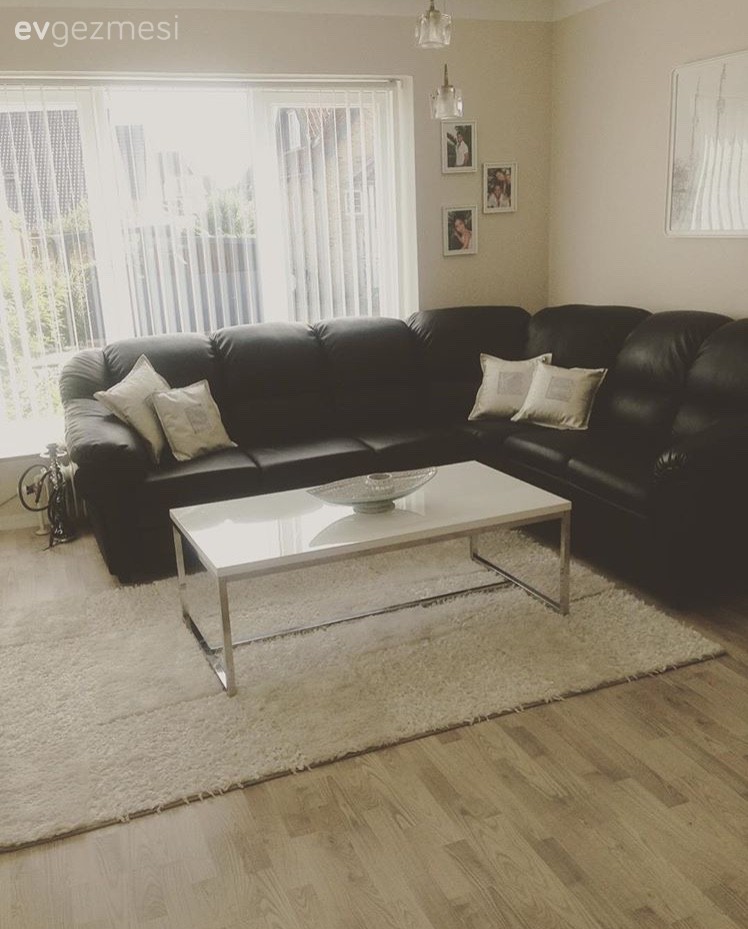 Halı, Köşe koltuk, Salon, Sehpa, Siyah