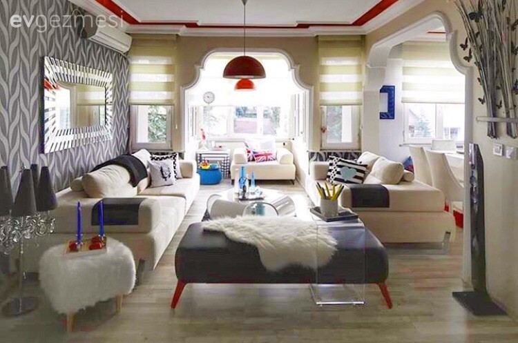 Deniz hanımın kırmızı vurgulu modern ve dinamik evi..