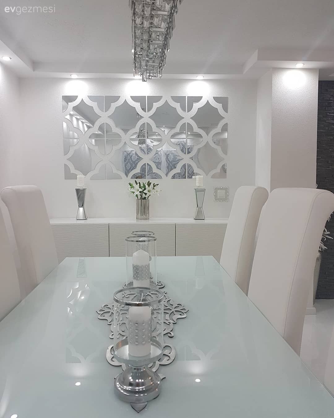 Salon, Masa dekoru, Gümüş, Ayna, Avize, Fas desen, Şamdan, Yemek Odası