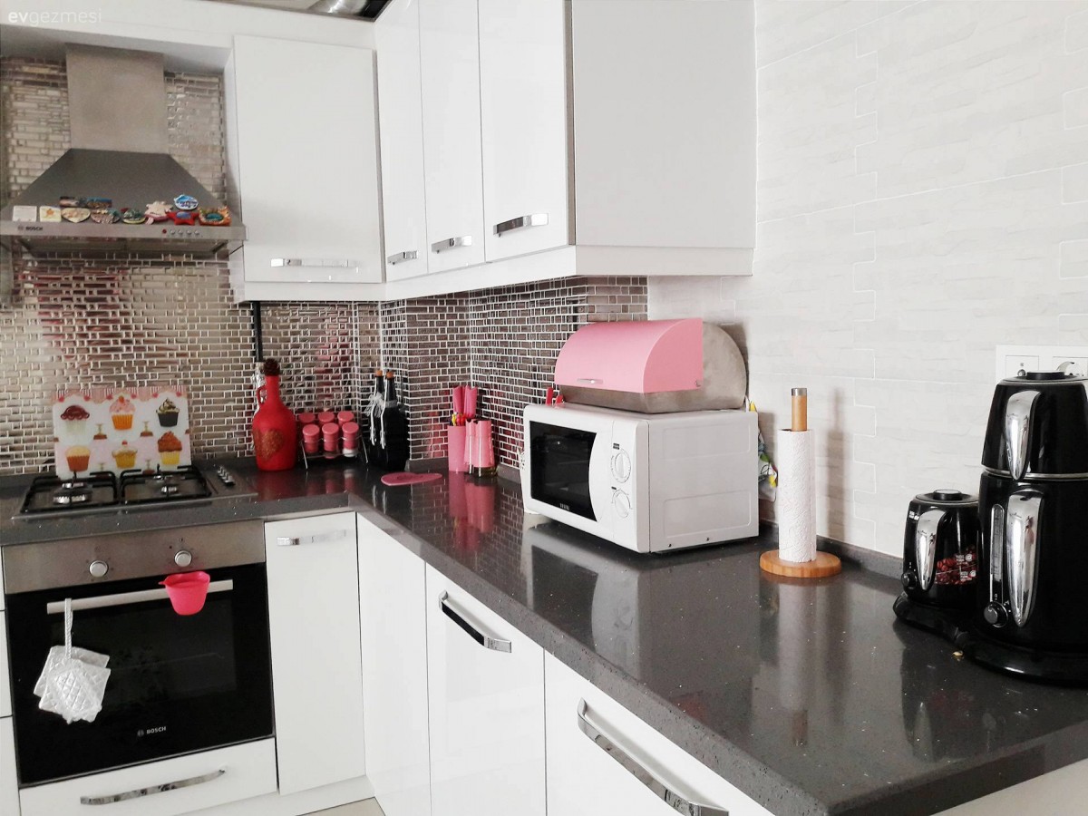 Beste hanımın sade ve modern çizgide sıcacık evi..