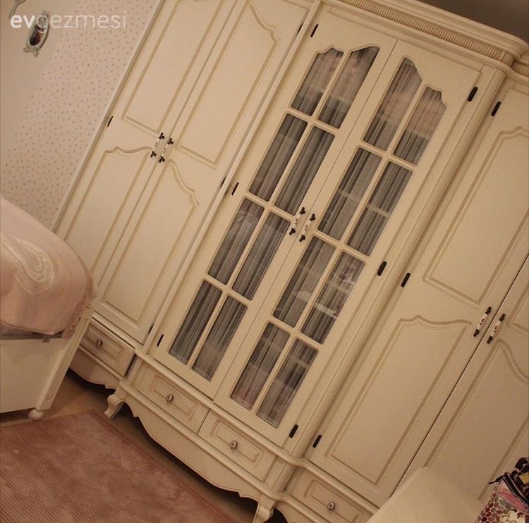 Country, Yatak Odası