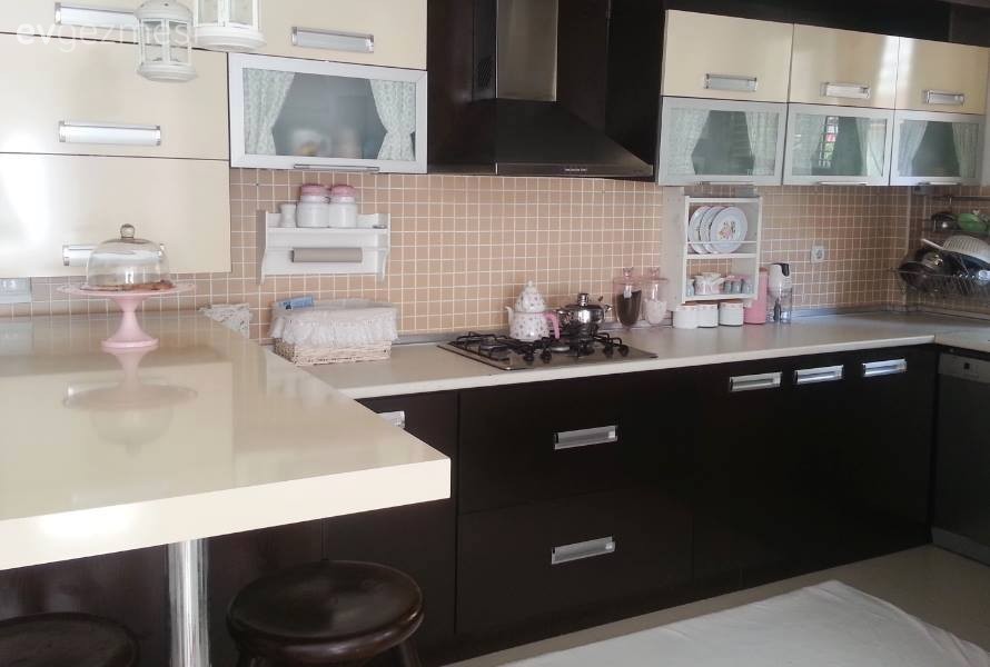 Mutfak tadilat, Öncesi / Sonrası, Yapışkanlı folyo