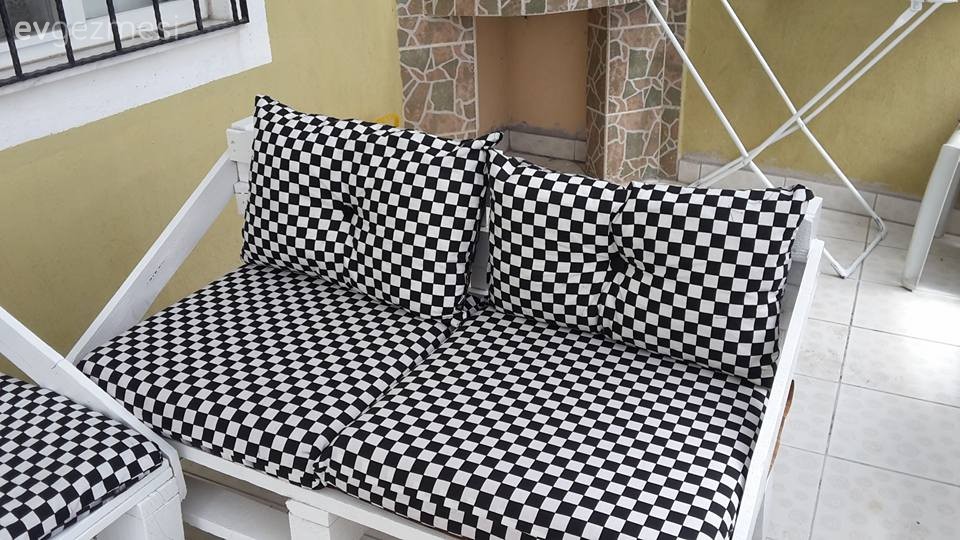 Mobilya boyama, Palet, Siyah- Beyaz